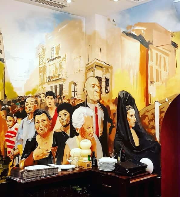 Granada: "Street Art & The Caves" Unique Guided Walking Tour - Key points at a glance
