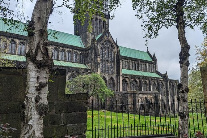 Highland Cows, Glasgow Cathedral, Murals, Kelpies Half Day Tour - What this private Edinburgh tour is really designed to do