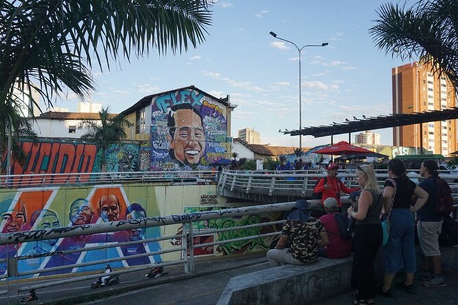 Historical Shared Tour Salsa, Graffiti & Resistance in Cali - Public spaces, art, and local culture