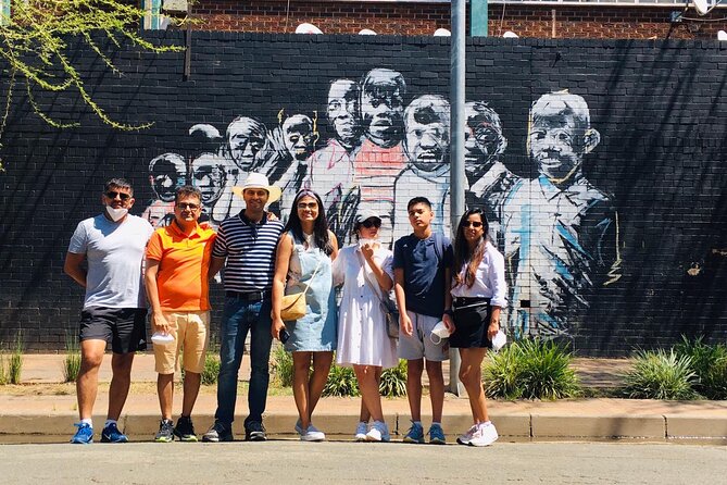 Johannesburg: Maboneng Street Art & Culture Tour - Galleries, shops, and everyday Maboneng