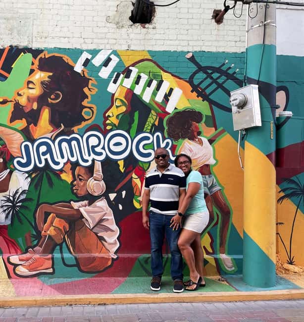 Kingston: Walking Tour with Mural Exploration - Starting at the National Gallery on Orange Street
