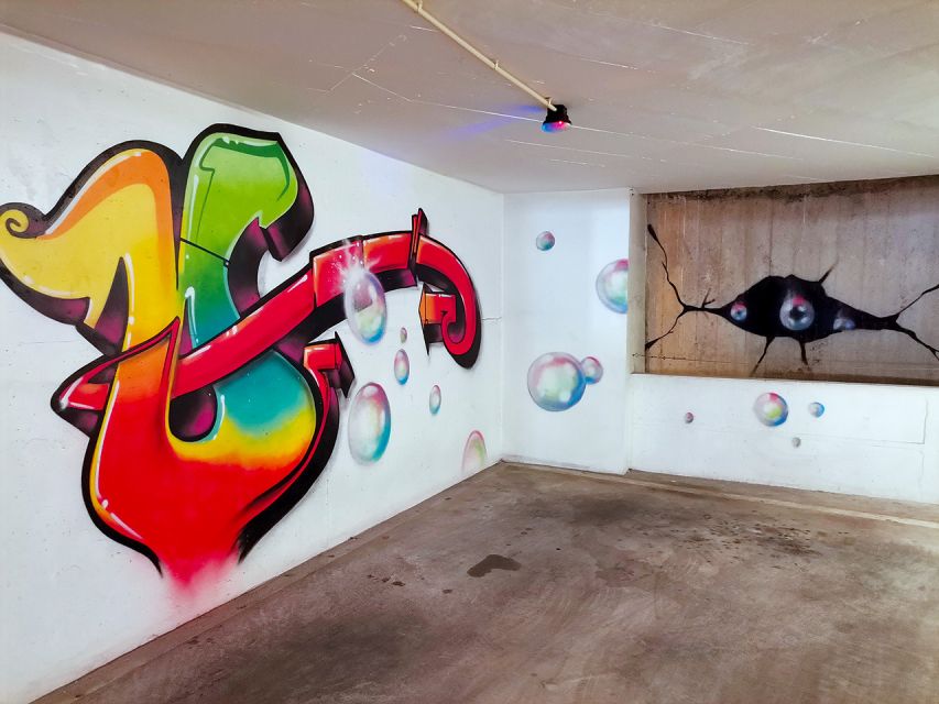 Lisbon: 2-Hour Street Art Photo Tour - Key points at a glance