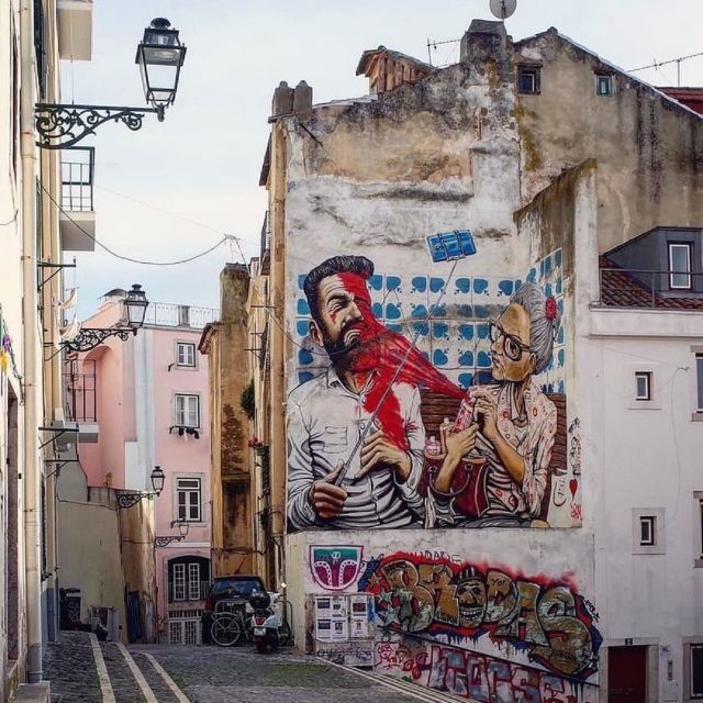 Lisbon 3-Hour Street Art Tour - The artists, messages, and methods behind the walls