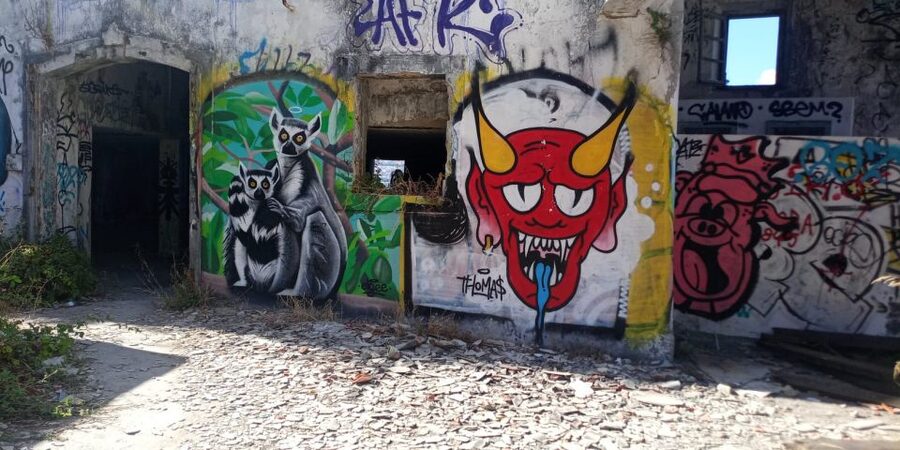 Lisbon: Private Tuk-Tuk Street Art Tour for 2,5 hours - Xabregas and the Less Familiar Side of Lisbon