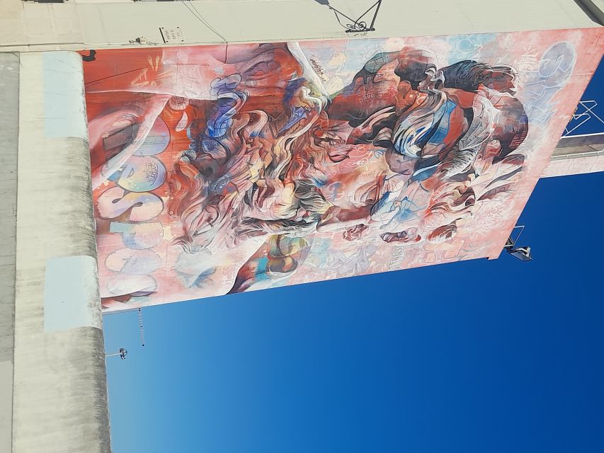 Lisbon: Private Tuk-Tuk Street Art Tour for 2,5 hours - What the Strong Feedback Tells You