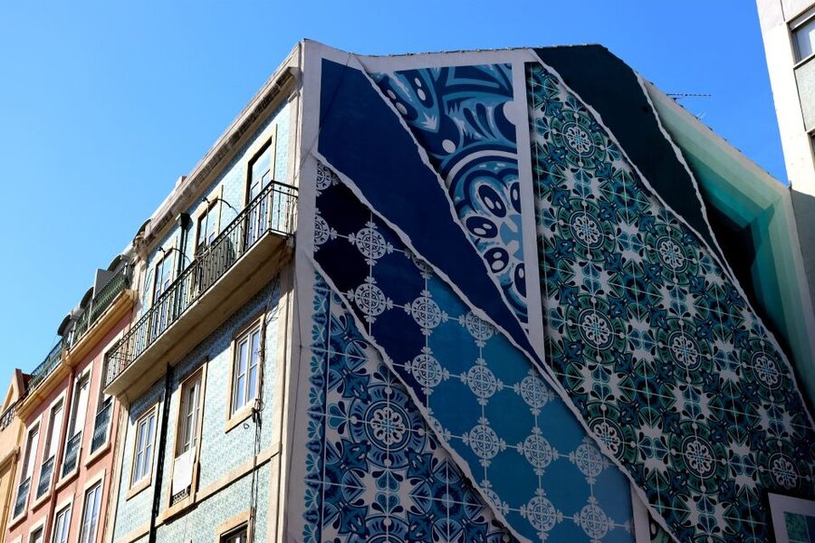 Lisbon: Street Art and Historical Walking Tour - Who should book this Lisbon walk?