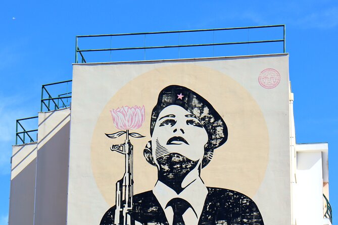 Lisbon Street Art and Lookout Point Tour - What the guides add to the walk