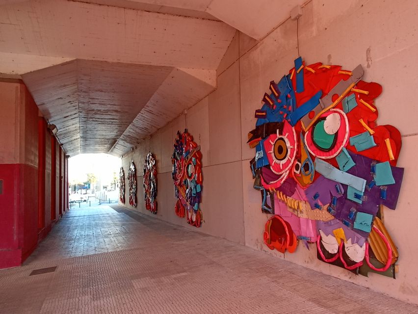 Lisbon: Street Art Tuk Tuk Tour - Two hours or four hours?