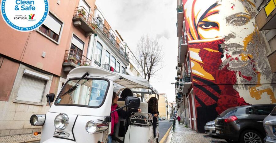 Lisbon: Street Art TukTuk Tour - Why Lisbon street art works so well on a tuk tuk ride