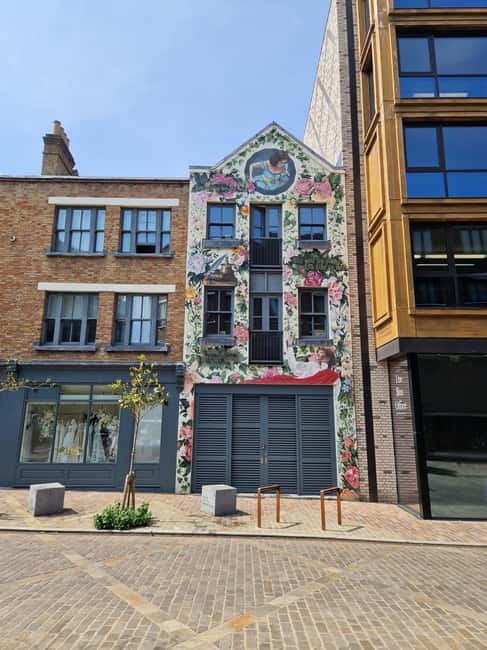 London: East End Instagrammable Street Art & Graffiti Tour - Princelet Street and a story of community