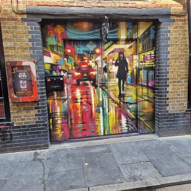 London: East End Instagrammable Street Art & Graffiti Tour - Dray Walk and the rainbow broccoli