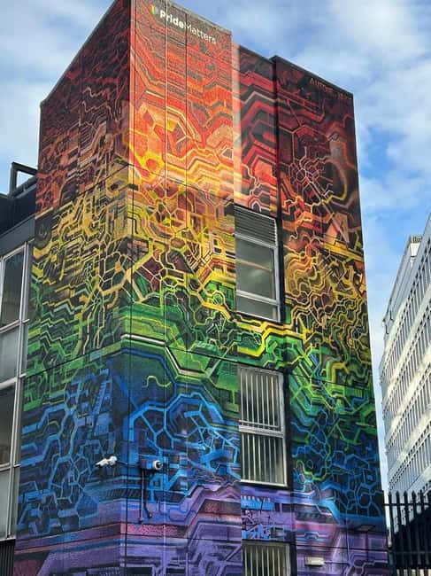 London: East End Instagrammable Street Art & Graffiti Tour - Ebor Street and bold lettering