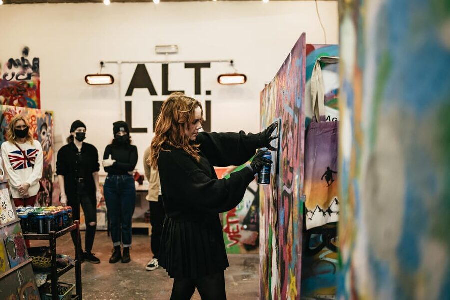 London: East End Street Art Tour and Spray Painting Workshop - Who will enjoy it most?