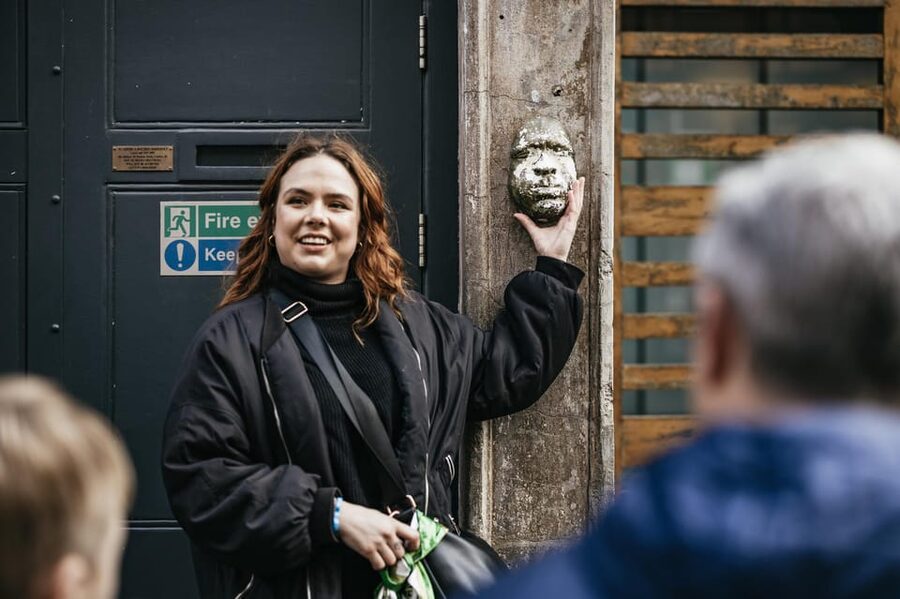 London: East End Street Art Tour and Spray Painting Workshop - Practical advice before you go