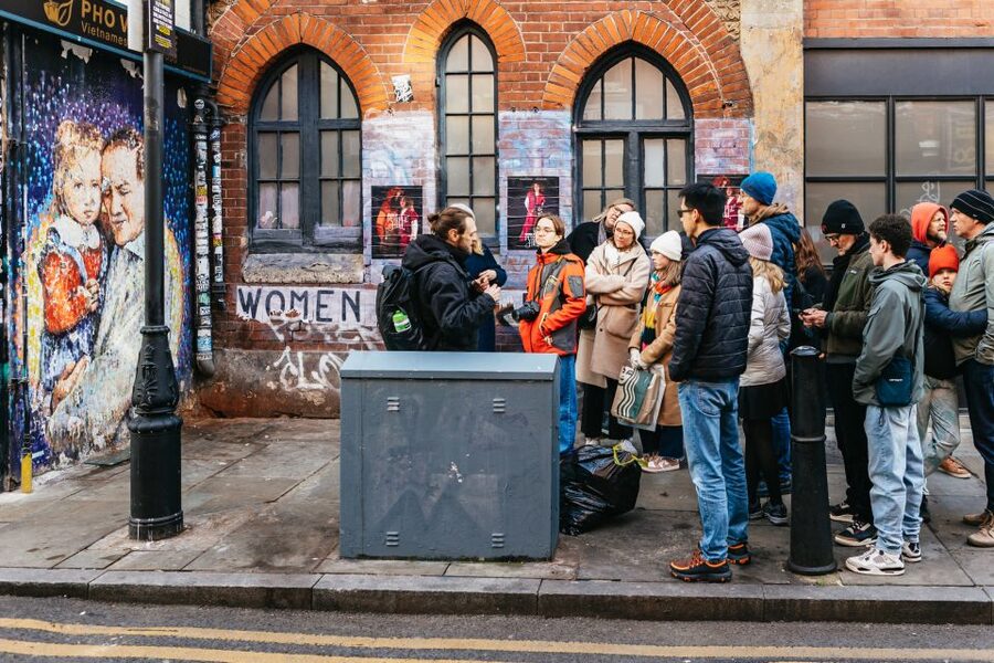 London: Half-Day Street Art Tour and Workshop - A short break before making art