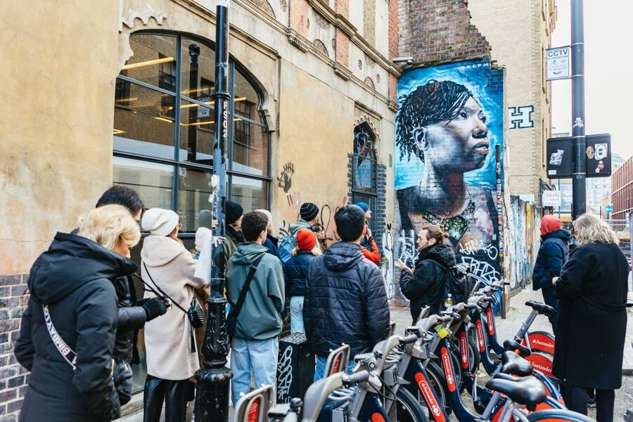 London: Half-Day Street Art Tour and Workshop - Making a stencil at 19 Hessel Street