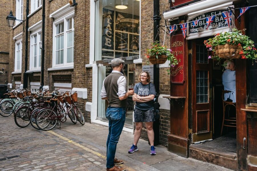 London: Landmarks & Secrets Bike Tour with Pub & Street Art - Key points to know before booking