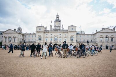 Landmarks & Secrets Bike Tour with Pub & Street Art
