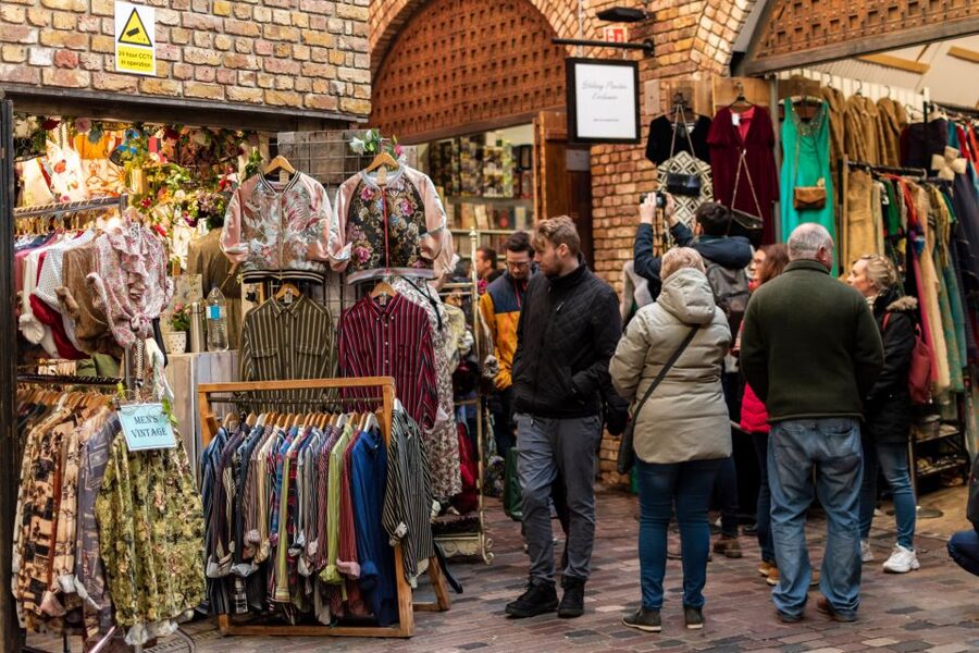 London: Markets, Street Art, and Camden Town Walking Tour - Camden Town’s Food, Shops, and Street Music
