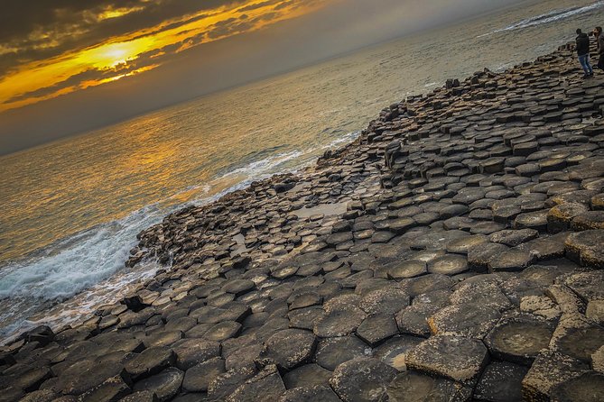 Luxury Giants Causeway Tour in Mercedes + FREE Belfast Mural Tour - Dark Hedges offers a quick film-location stop