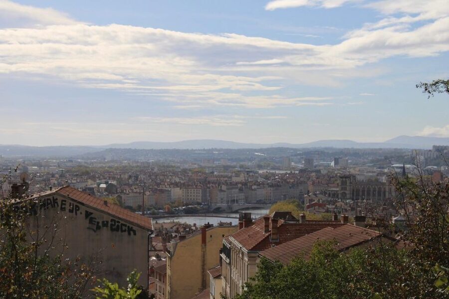 Lyon: Street Art & Street Food Tour - Street food with more than one flavor