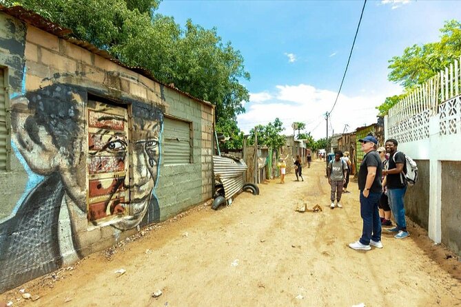 Maputo Street Art Private Walking Tour - What you see during the two-hour route