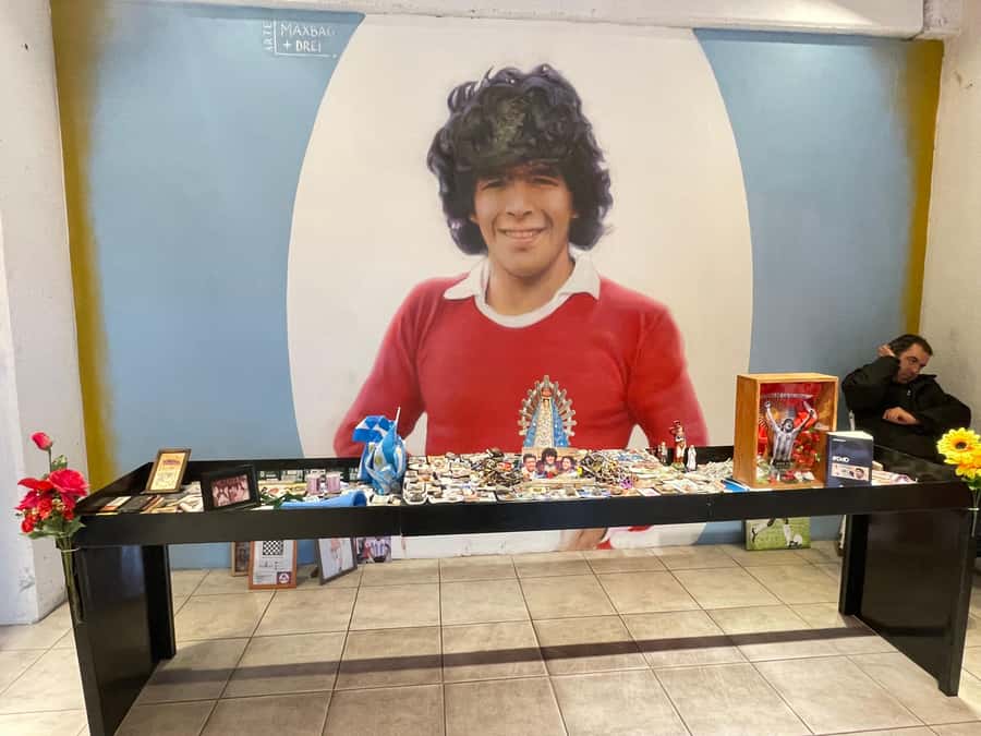 Maradona Tour: Murals, Chapel, Stadium, Museum, Casa D10S - Murals and the streets of La Paternal