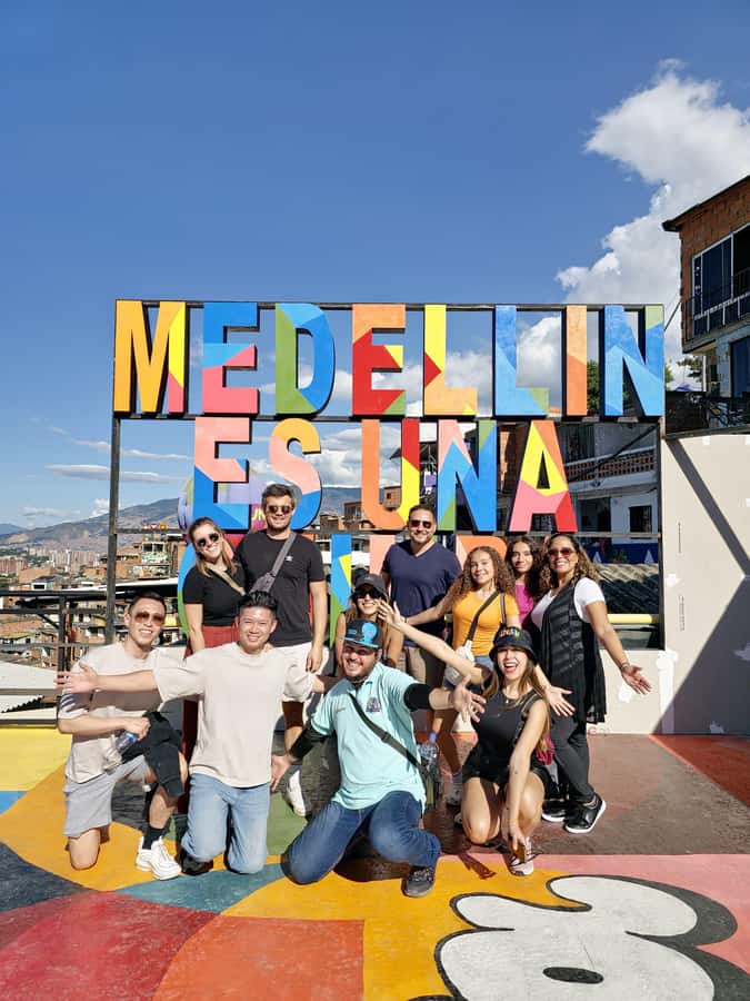 Medellín: Comuna 13 and Graffiti Guided Tour with a Local - Key Points Before You Book