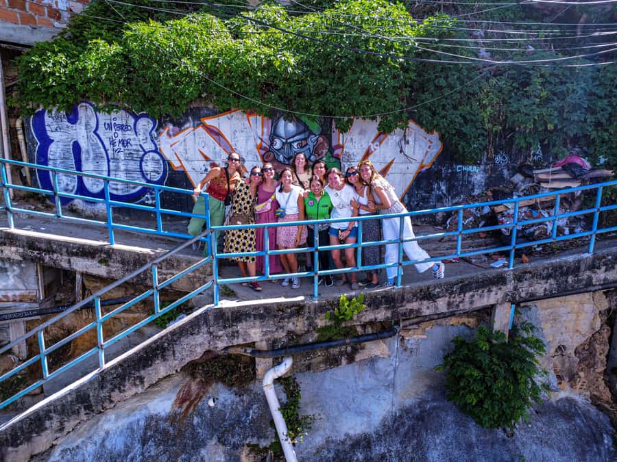 Medellín Comuna 13 local guides snacks and your own graffiti - Is $22 a fair price?
