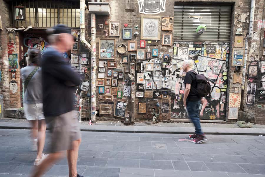 Melbourne: Street Art Walking Tour with a Street Artist - Local produce, drinks, and a welcome finish