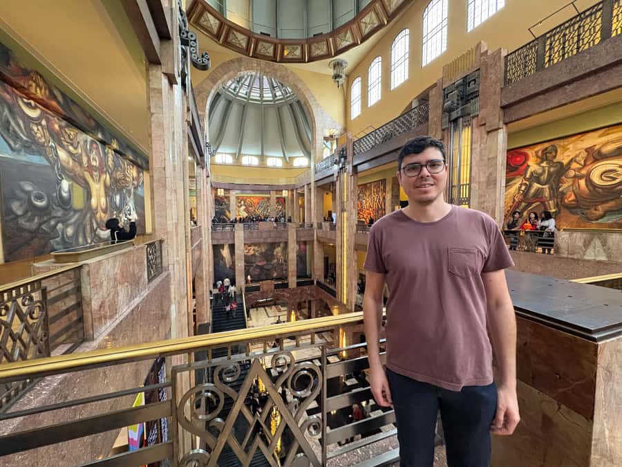 Mexico City: Diego Rivera's Murals Guided Walking Tour - Palace of Fine Arts: Rivera in a grand setting