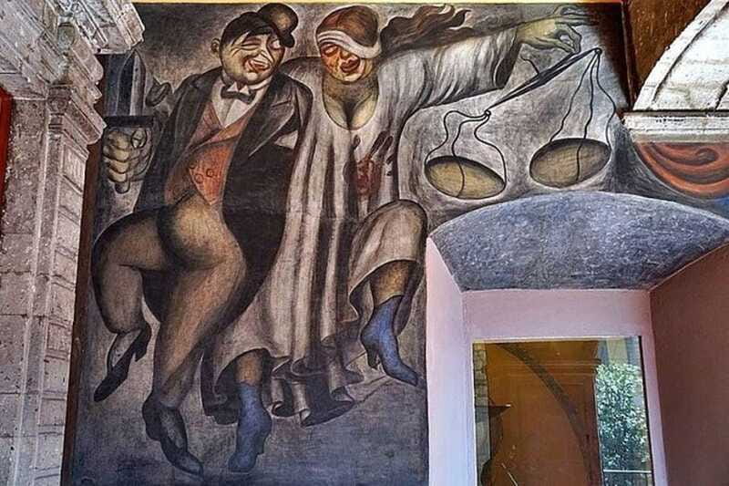 Mexico City: Historic Center Walking Tour with Murals - Value, tickets, and group expectations