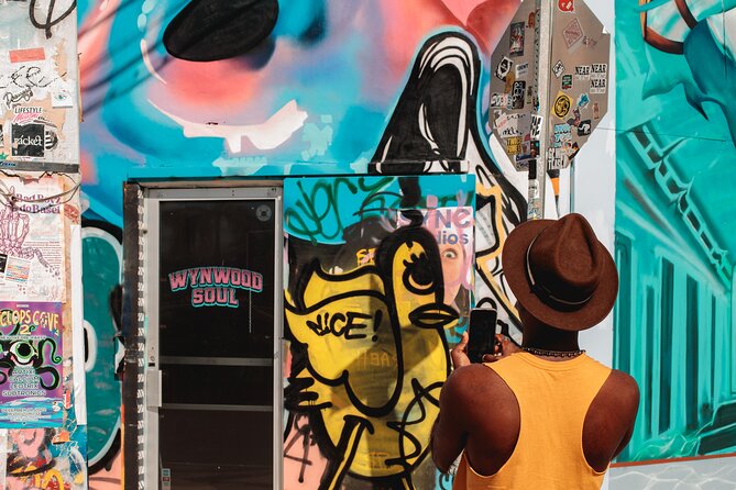Miami Wynwood Walls Street Art & Neighborhood Walking Tour - The unexpected stop at Walt Grace Vintage