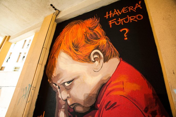 Mon Ami Maravilha - Lisbon Street Art Private Tuk Tuk Tour - The guides make the short format work