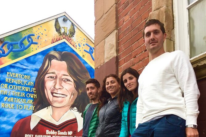N0 1 Belfast black cab Irish and British mural 2hr private tour - Why a black cab is the right way to see these streets