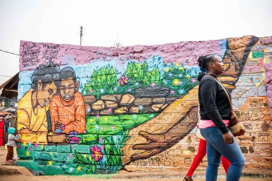 Nairobi: Kibera Street Art Tour with Local Artists - Visiting the Sun Valley studio