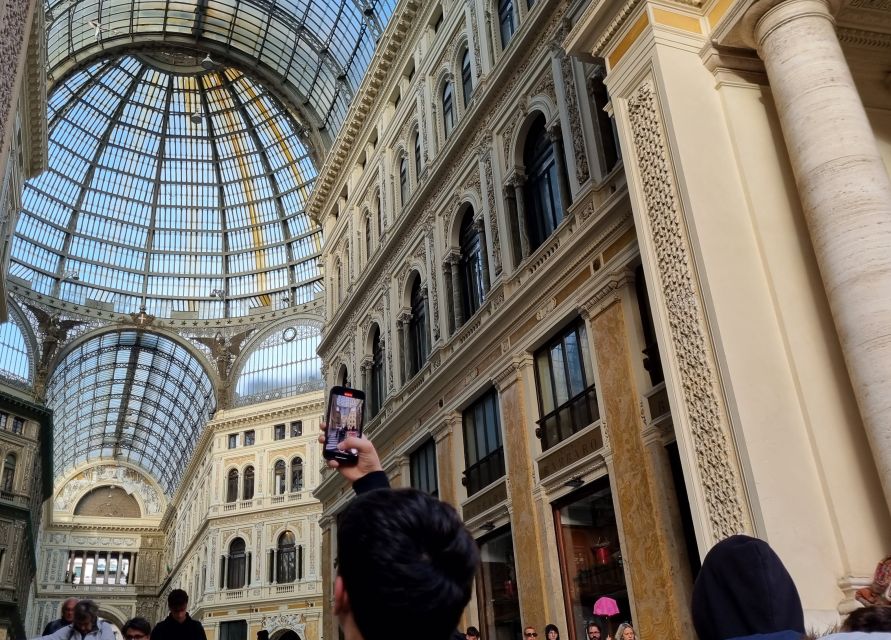 Naples Essentials: Monuments, Local Life & Street Art - Entering the Quartieri Spagnoli