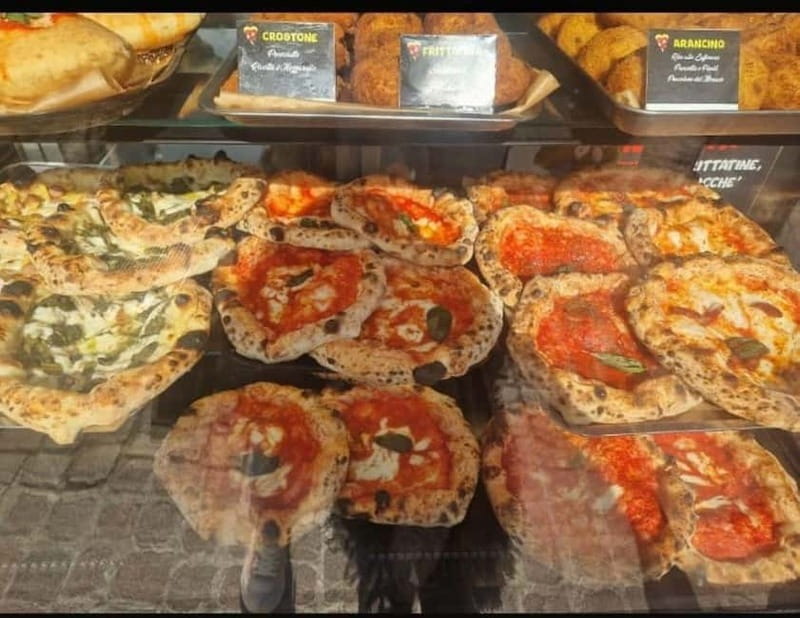 Naples: Street Art, Wine and Food Tasting Walking Tour - Pizza, mozzarella, and savory bites