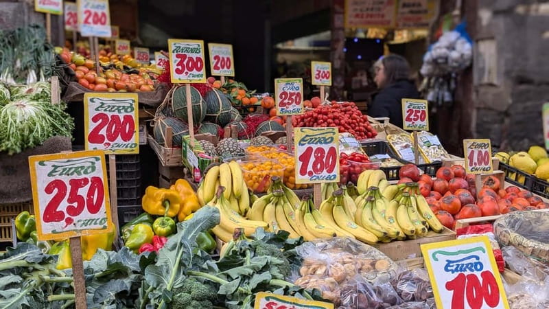 Naples: Street Art, Wine and Food Tasting Walking Tour - Rione Sanità and the Naples behind the postcards
