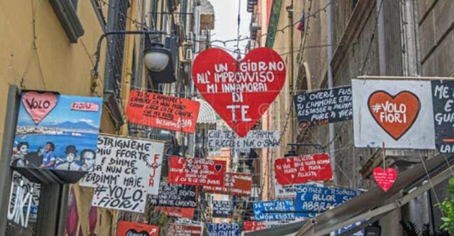 Naples: The Spanish Quarters, Street Art and Local Market - The Spanish Quarters, laundry, and street art
