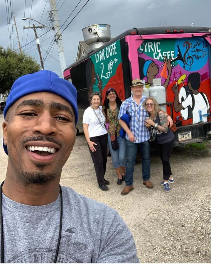 New Orleans Culture Street Art & Mural Walk - A short route with a local point of view