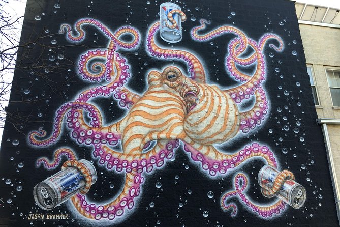 Offbeat Street Art Tour of Chicago: Urban Graffiti, Art, and Murals - The best reasons to choose this over a standard city tour