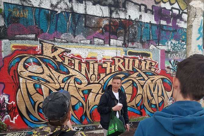Open graffiti workshop in the Mauerpark in Berlin - The One-Hour Graffiti Tour Through Berlin