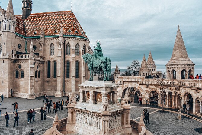 Original Budapest Alternative Street Art & Jewish Tour - Starting at St. Stephen’s Basilica at 11:00