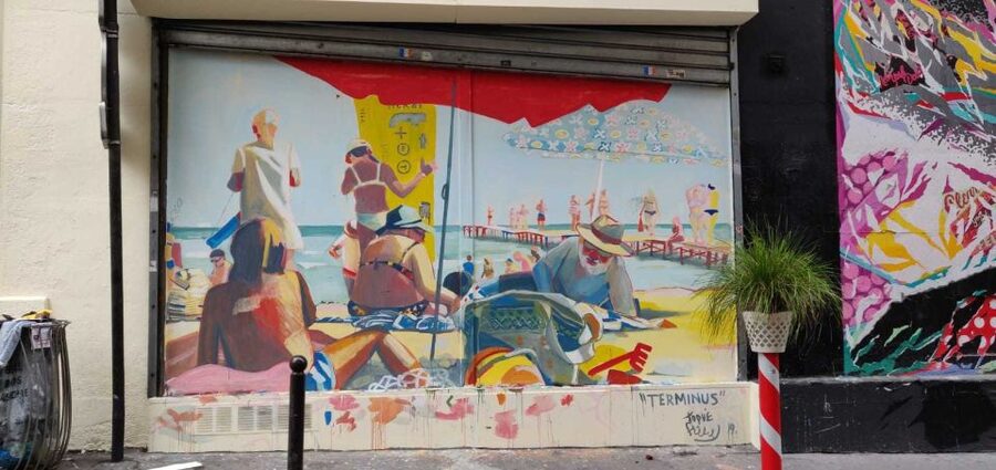 Paris: Montmartre Street Art Tour with an Artist - How to prepare for 135 minutes outdoors