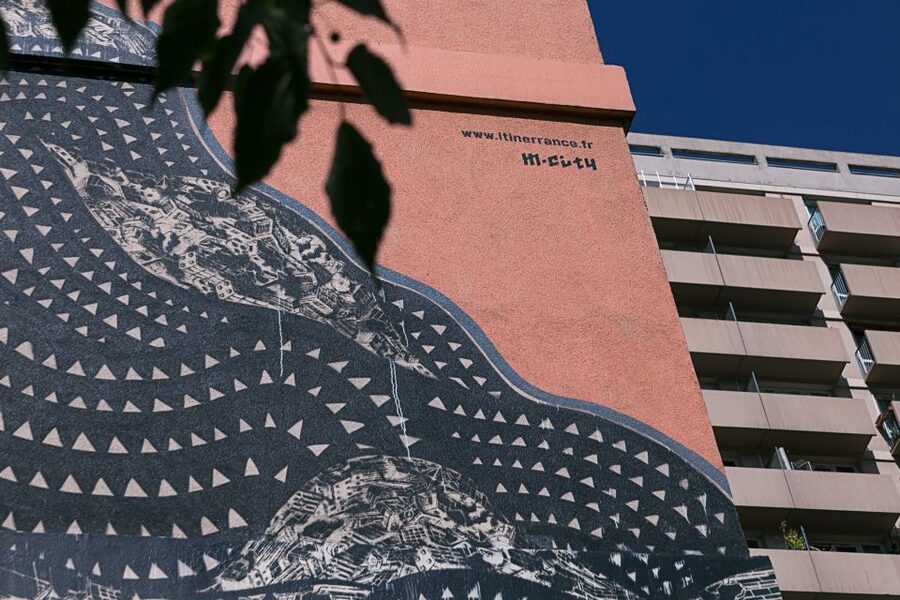 Paris: Urban Art Murals Walking Tour with an Expert - Meeting at Nationale Metro Station
