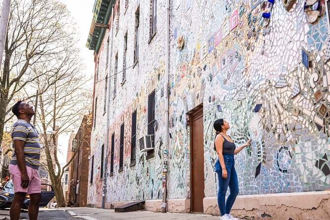 Philadelphia Murals and Street Art Tour with Magic Gardens - Starting at South Street and the TLA
