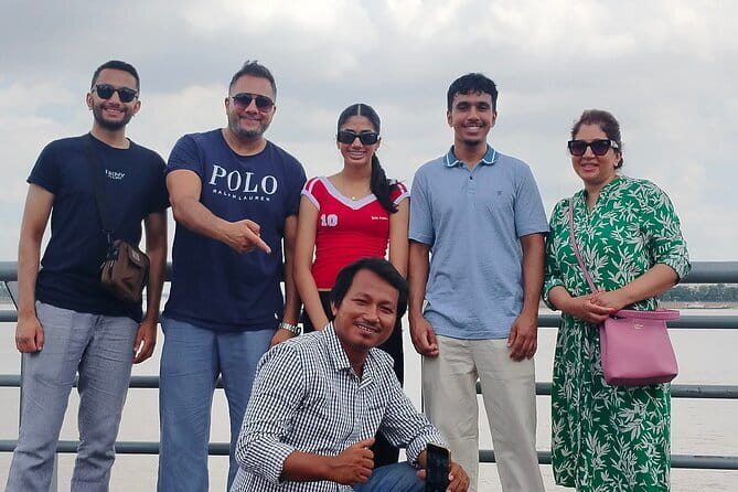 Phnom Penh: Highlights Tour Including National Museum - Central Market and the practical side of city life