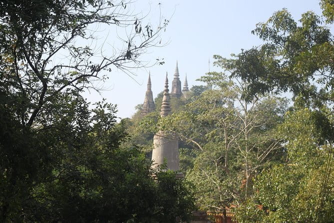 Phnom Penh: Highlights Tour Including National Museum - Wat Phnom and the final city view
