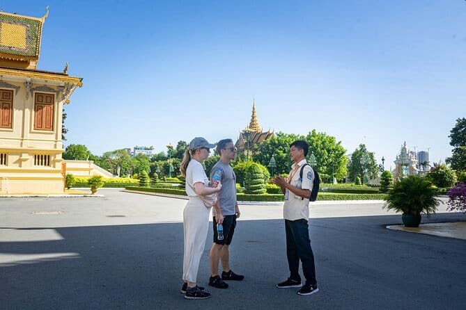 Phnom Penh: Highlights Tour Including National Museum - Food, drinks, and the value of the $29 price